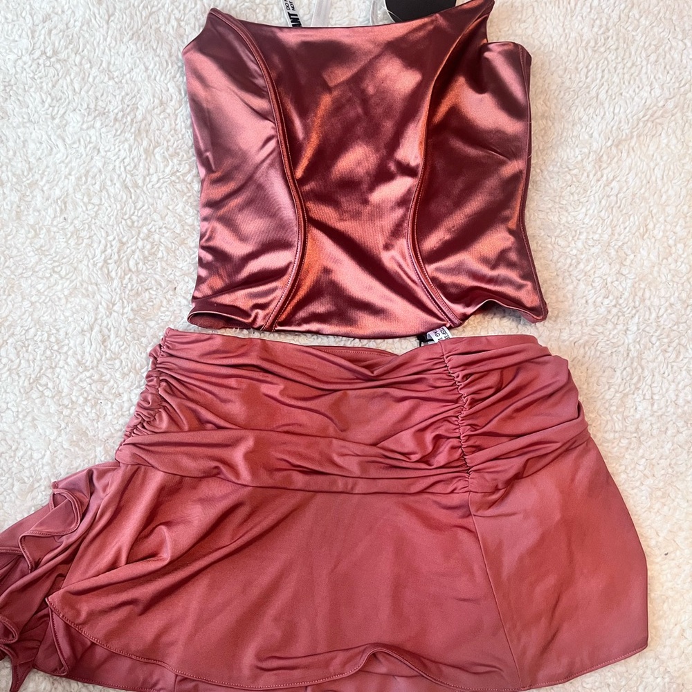 Chic Satin Skirt Set in Rose
